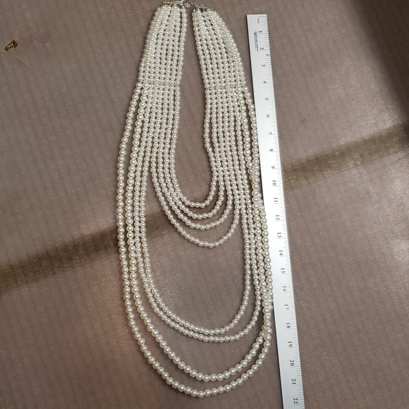 White Faux-Pearl Elongated Necklace Set - Picture 6 of 6